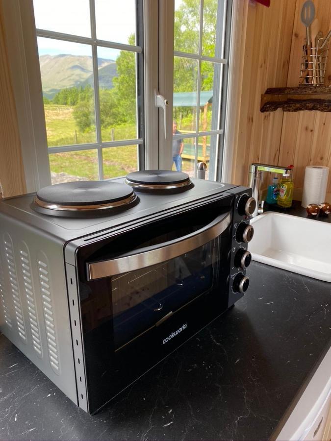 Wee Highland Hideaway Hut Villa ดัลมัลลีย์ ภายนอก รูปภาพ